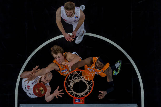 作为年轻球 作为年轻球