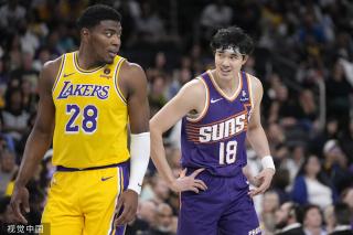 医疗团队正 医疗团队正