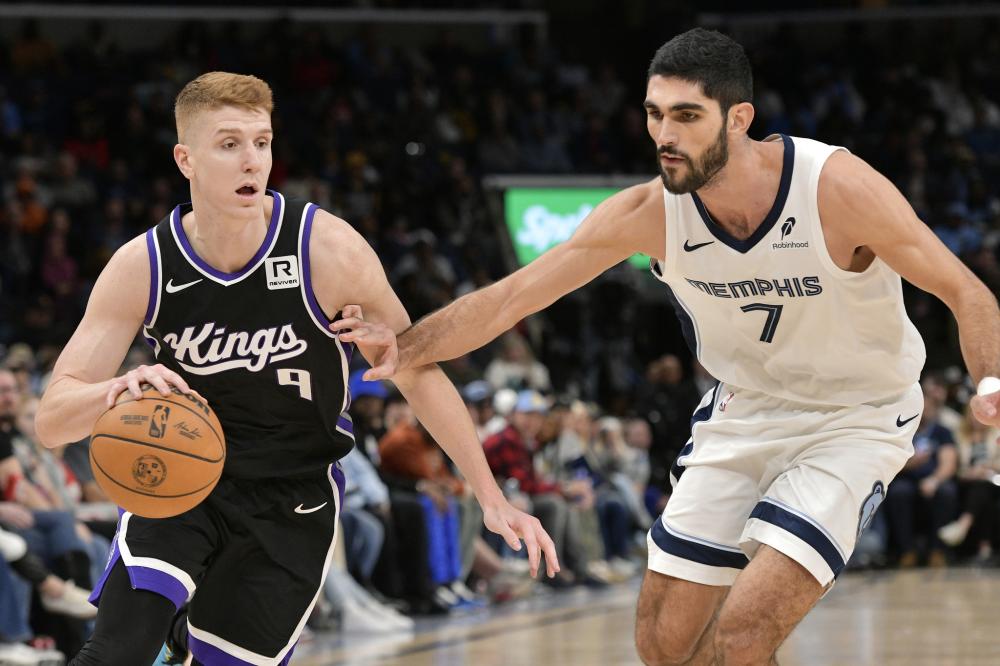 伴随着巨大 伴随着巨大